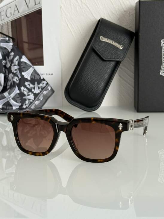 Picture of Chrome Hearts Sunglasses _SKUfw73375622fw
